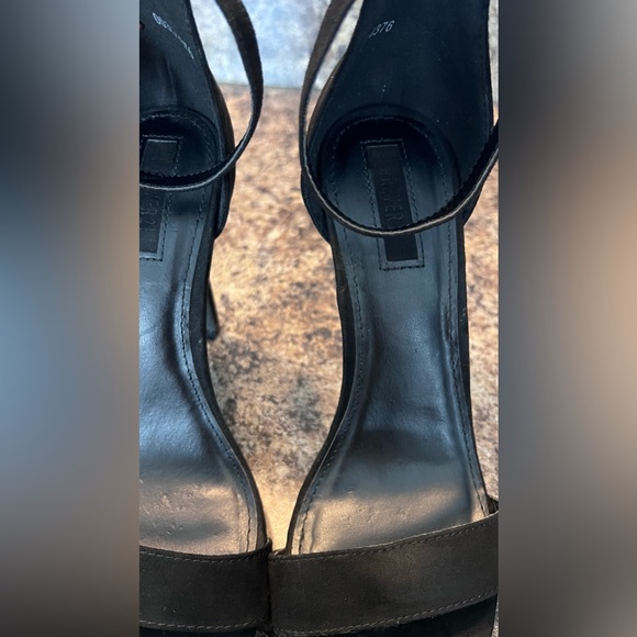 Black Ankle Strap heels - Picture 7 of 11